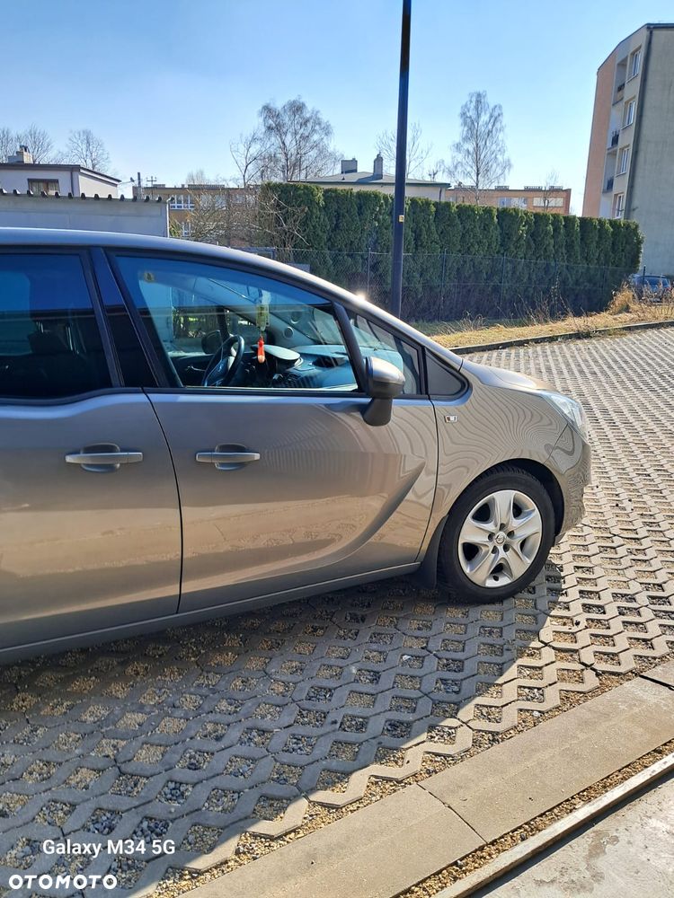 Opel Meriva - 9