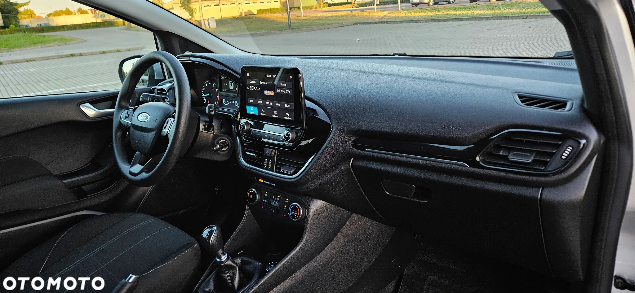 Ford Fiesta 1.0 EcoBoost S&S TITANIUM - 10
