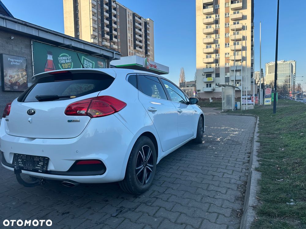 Kia Ceed 1.6 CRDi 128 97g Edition 7 - 5