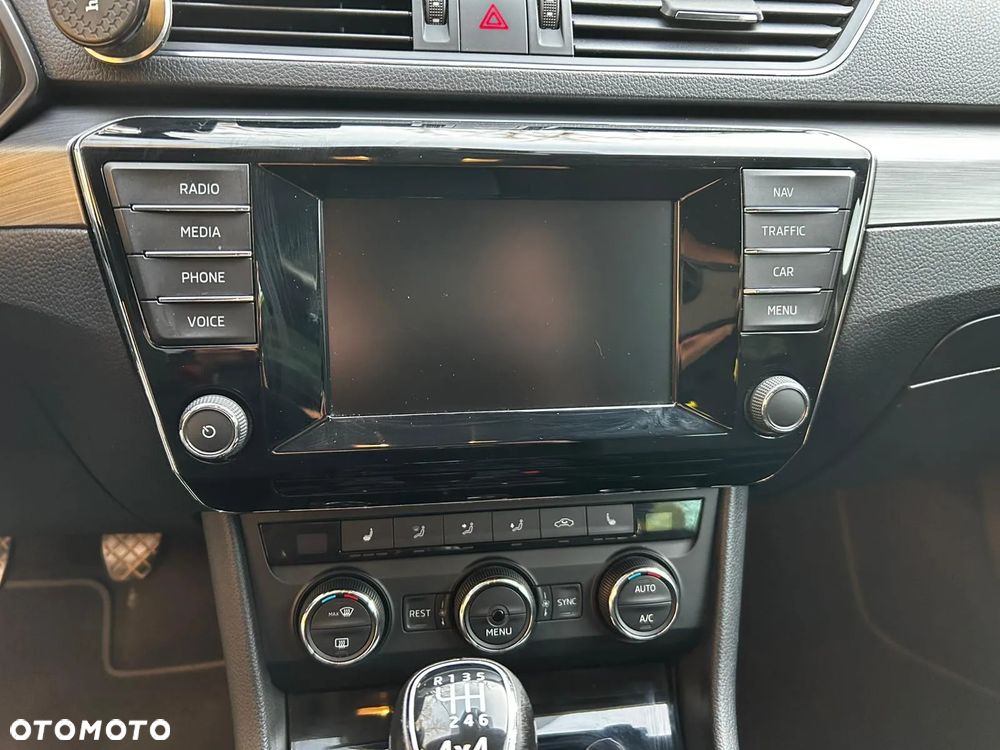 Skoda Superb 2.0 TDI 4x4 Style - 24