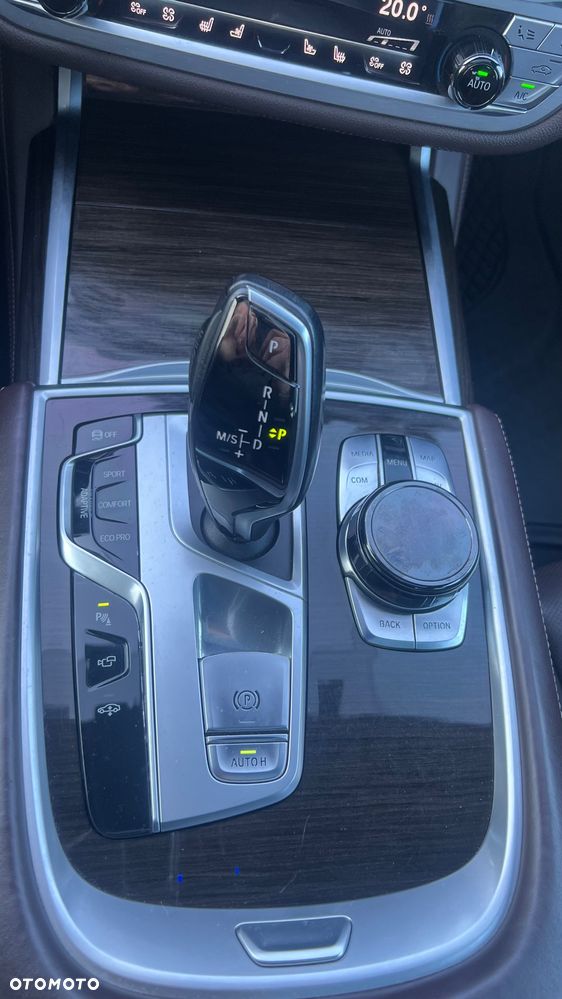 BMW Seria 7 750d xDrive - 39