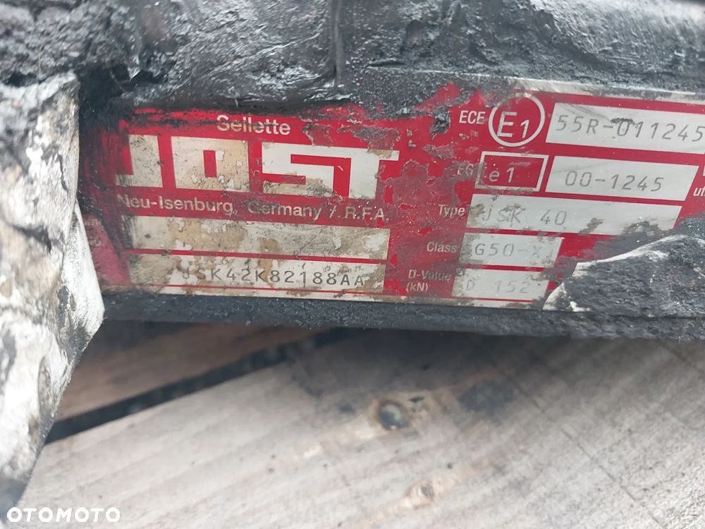Łapy Siodła Volvo FH4 FH13 160mm JOST - 3