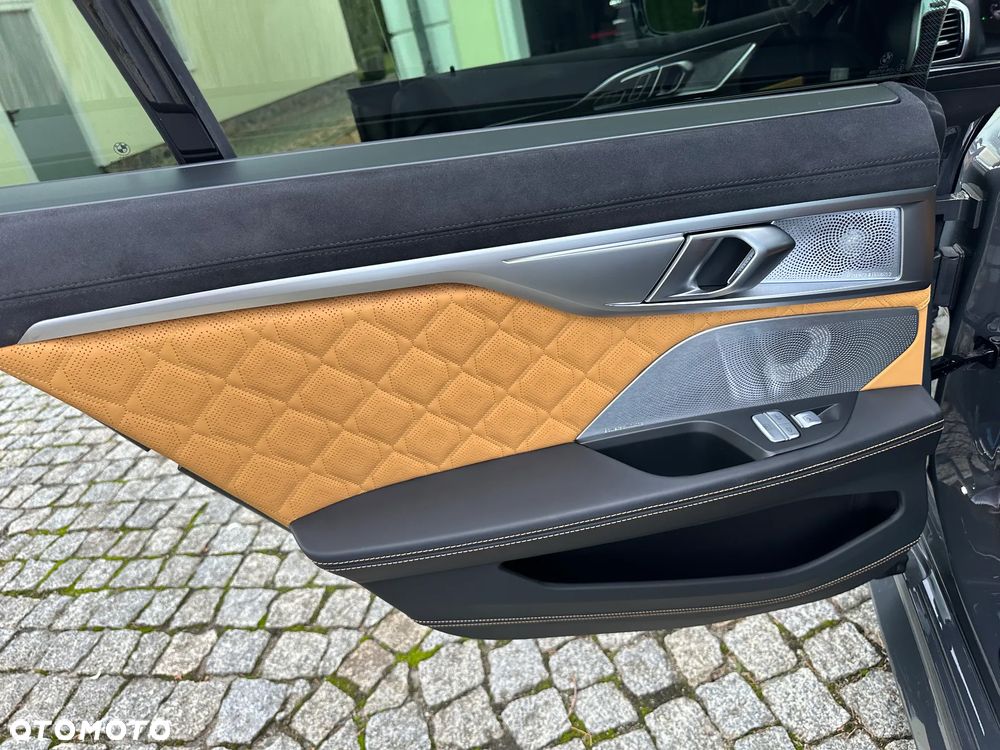 BMW M8 - 17