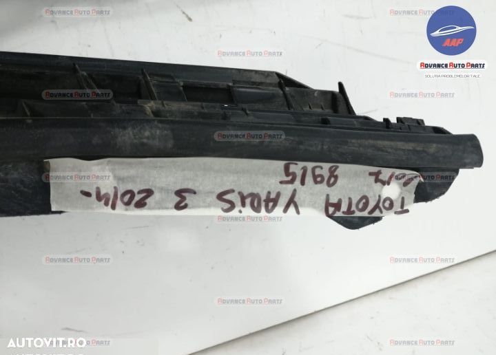 Grila centrala originala Toyota  Yaris  XP130 [facelift] [2014 - 2017] - 5