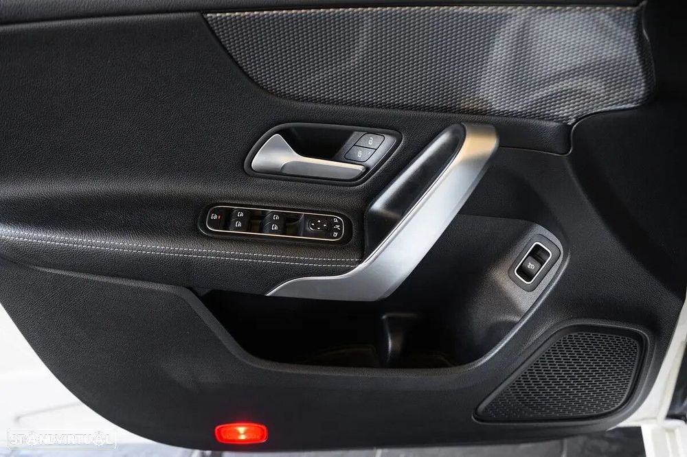 Mercedes-Benz CLA 180 d Style Aut. - 31