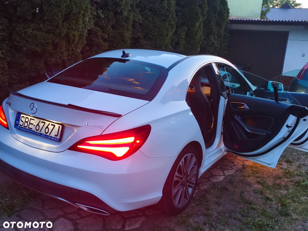 Mercedes-Benz CLA 250 4Matic 7G-DCT - 28