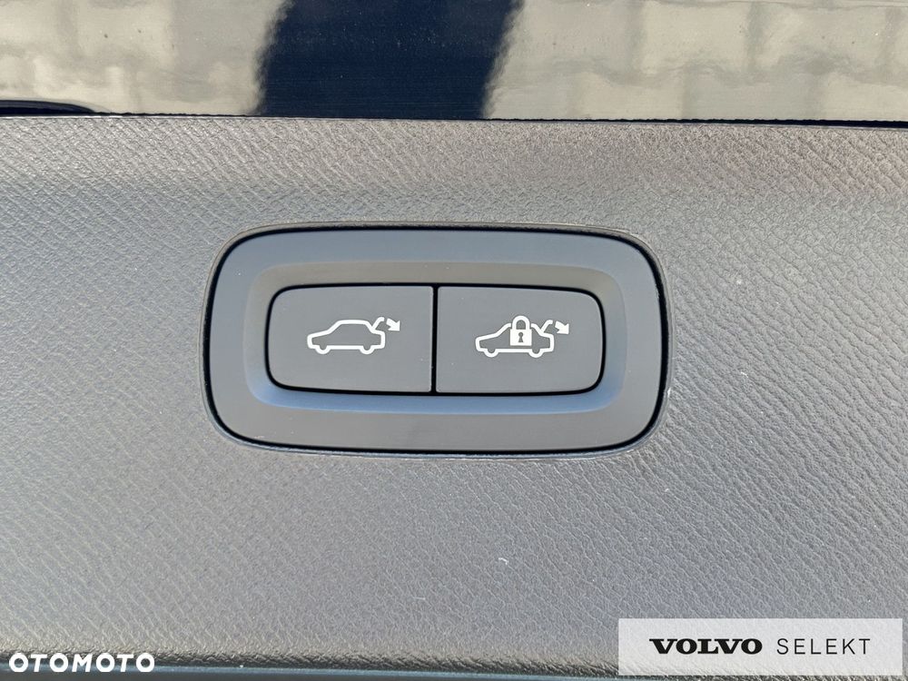 Volvo XC 90 - 30