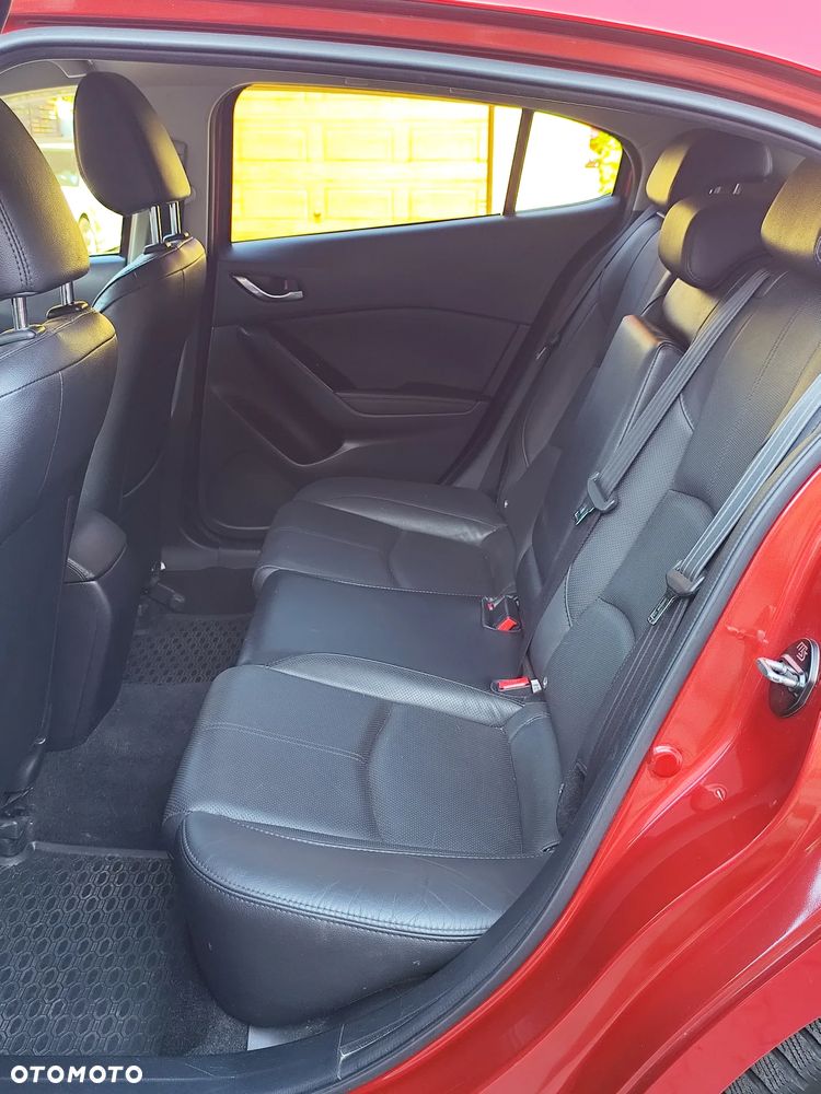 Mazda 3 SKYACTIV-G 120 Signature+ - 12