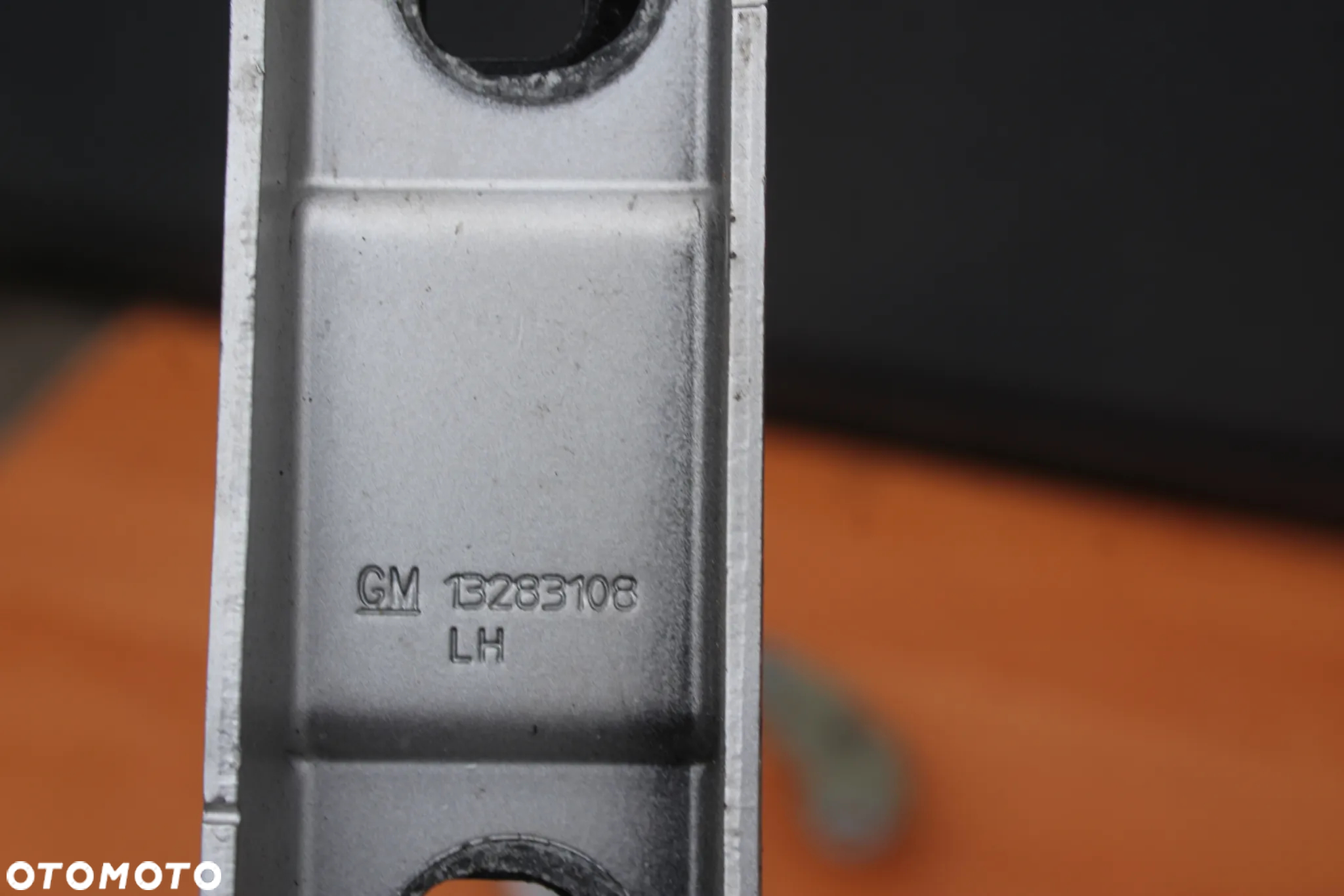 ZAWIASY MASKI LEWY PRAWY OPEL ZAFIRA C Z176 13283108 13283109 - 5
