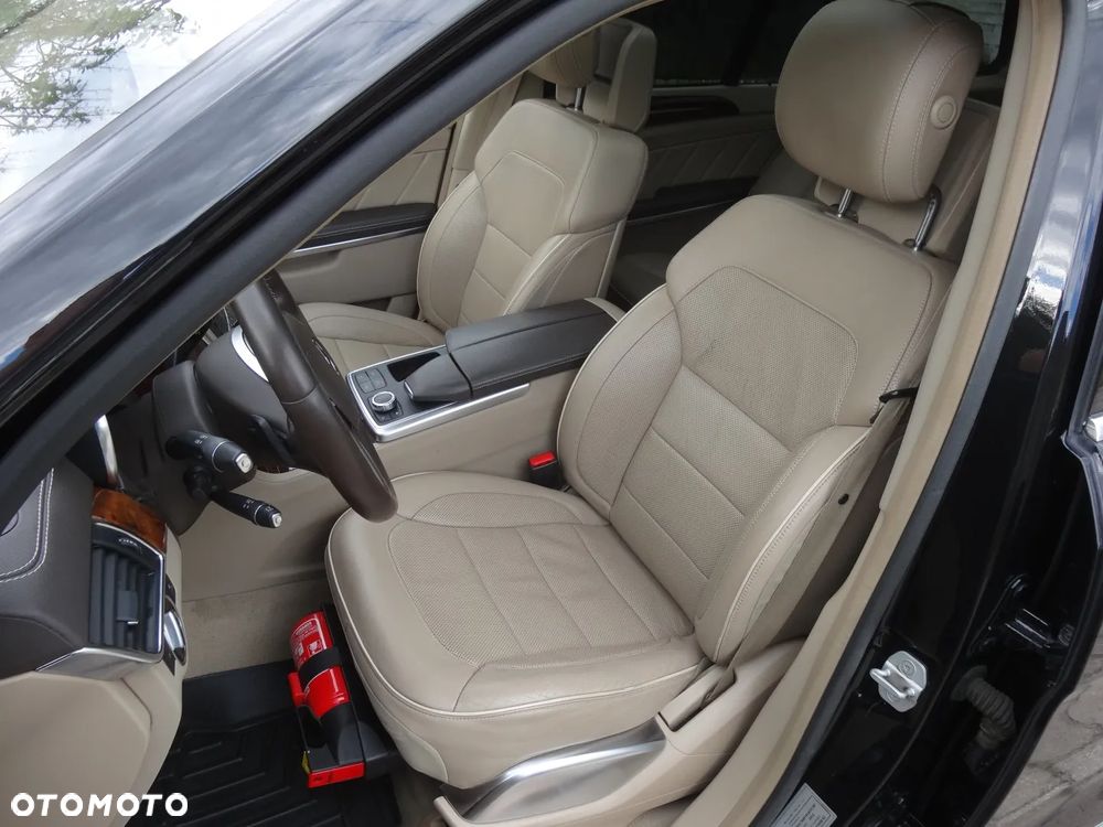 Mercedes-Benz GL 350 BlueTec 4-Matic - 24