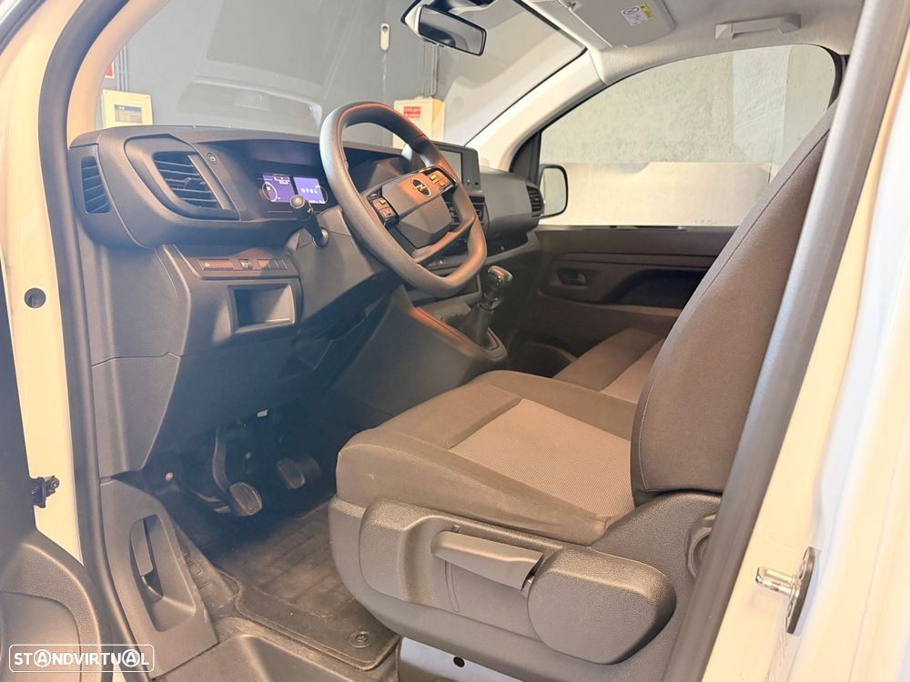 Opel Vivaro Outro - 12