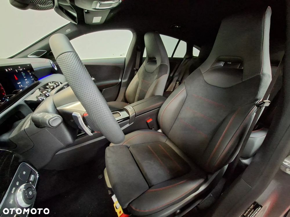 Mercedes-Benz CLA 200 AMG Line 7G-DCT - 5