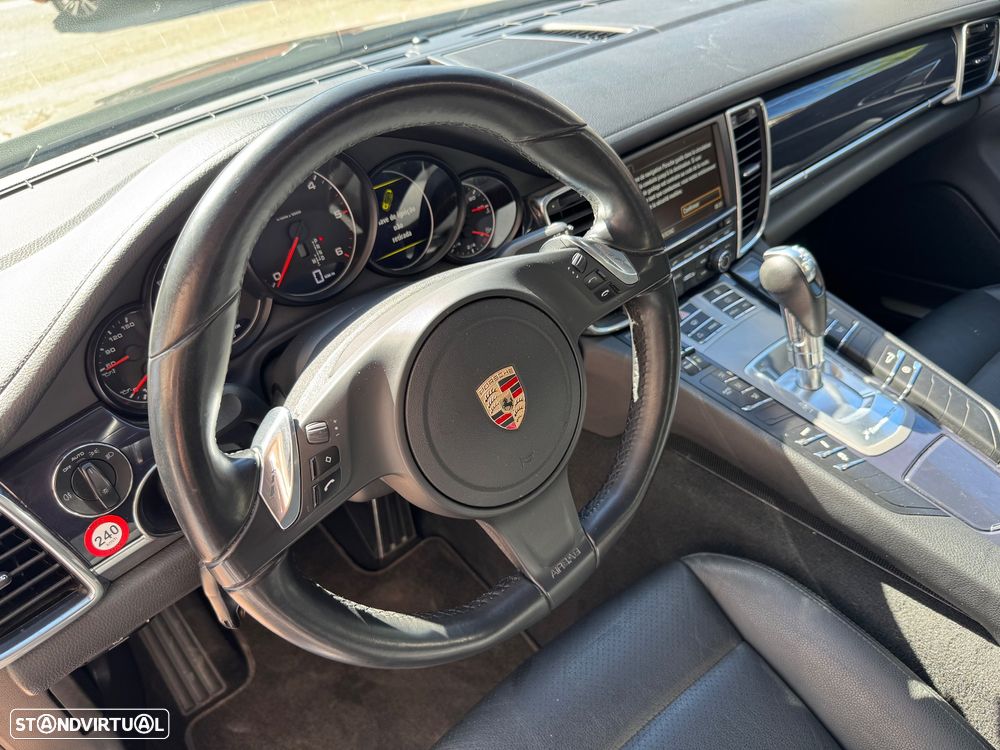 Porsche Panamera Platinum Edition - 16