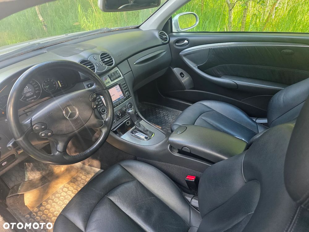 Mercedes-Benz CLK - 6