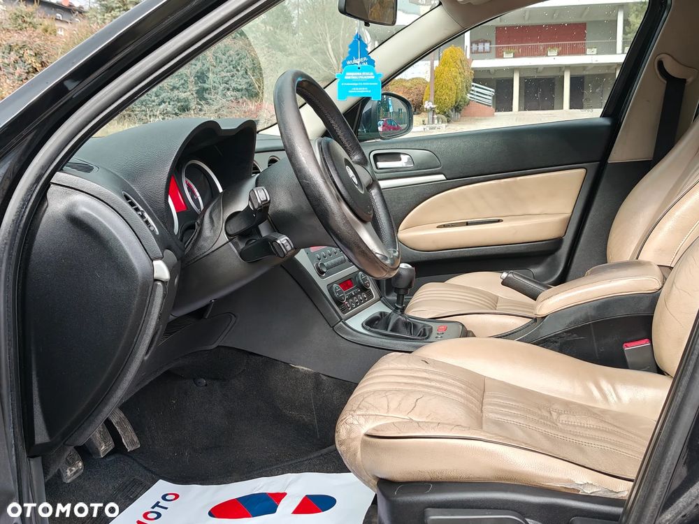 Alfa Romeo 159 1.9 JTDM 8V DPF Distinctive - 7
