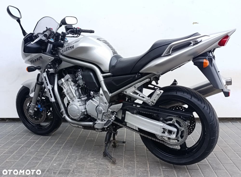 Yamaha FZS - 5