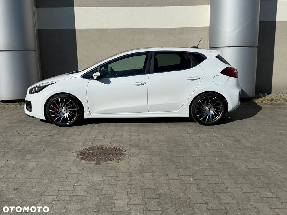 Kia Ceed 1.6 T-GDI GT-Track - 16