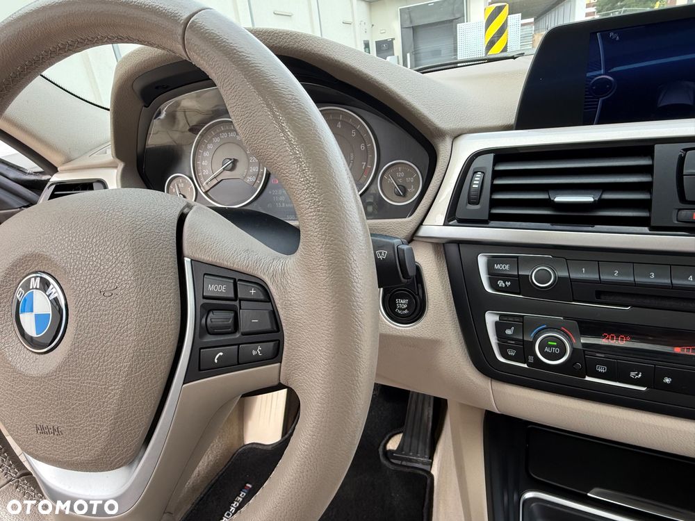BMW Seria 3 320i Modern Line - 22