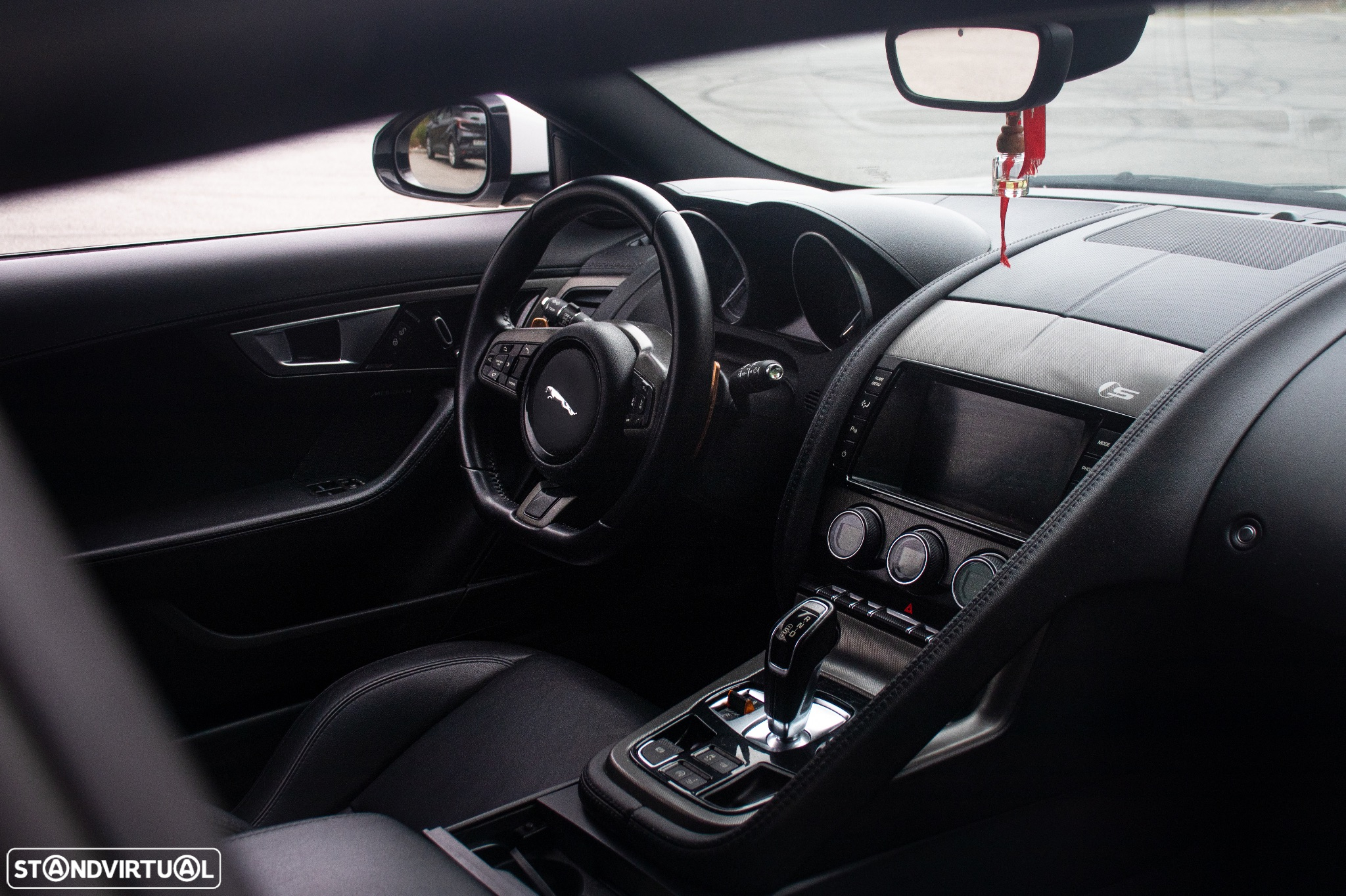 Jaguar F-Type Coupe Aut. S - 12