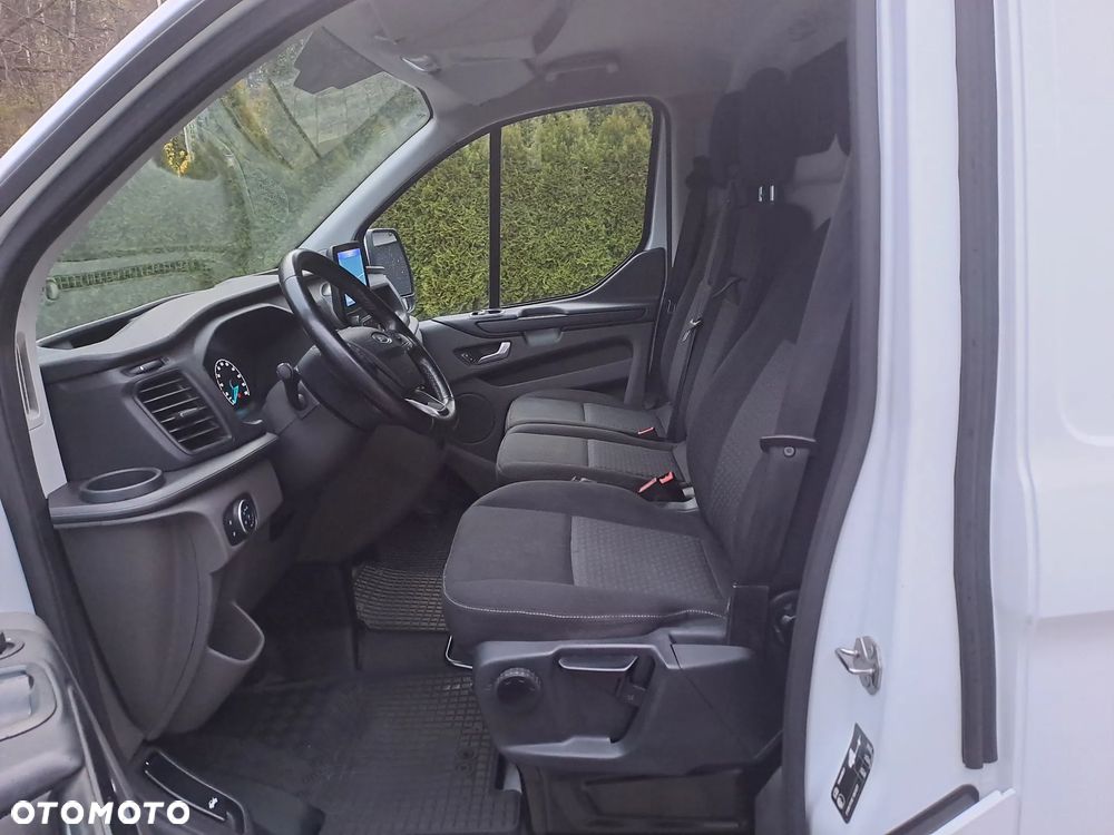 Ford Transit Custom - 8