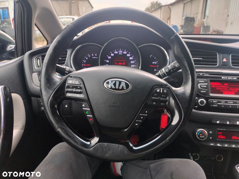 Kia Ceed - 28