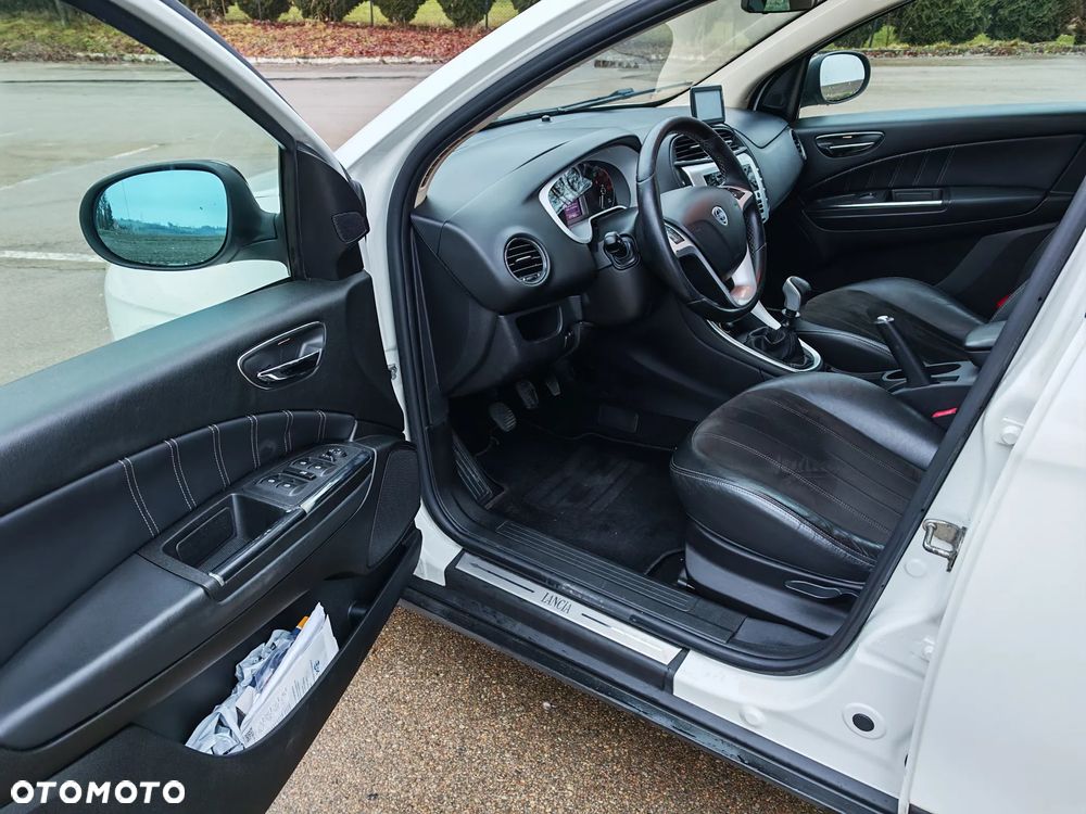 Lancia Delta 1.4 T-Jet 16v Oro - 7