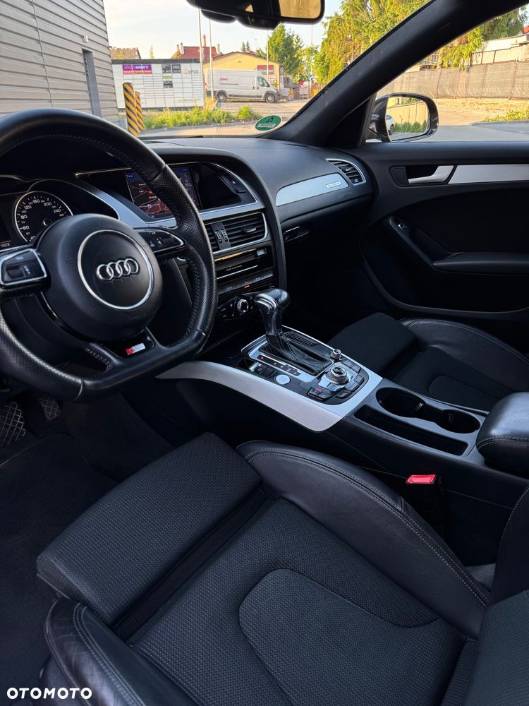 Audi A4 Avant 2.0 TDI DPF quattro S tronic S line Sportpaket - 9