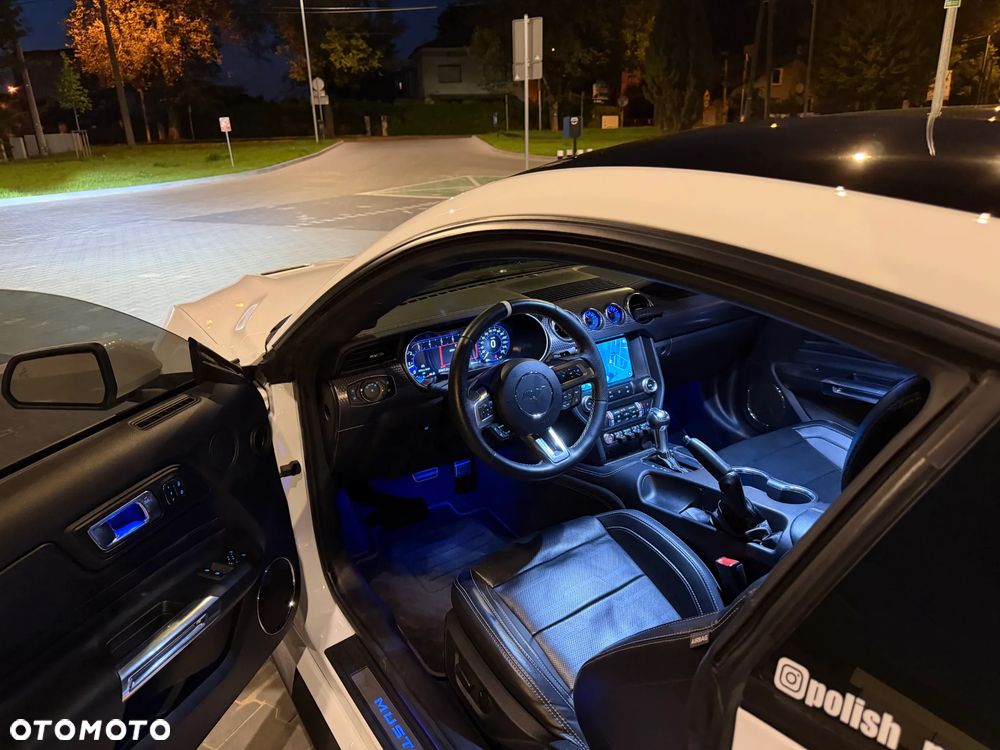 Ford Mustang - 7