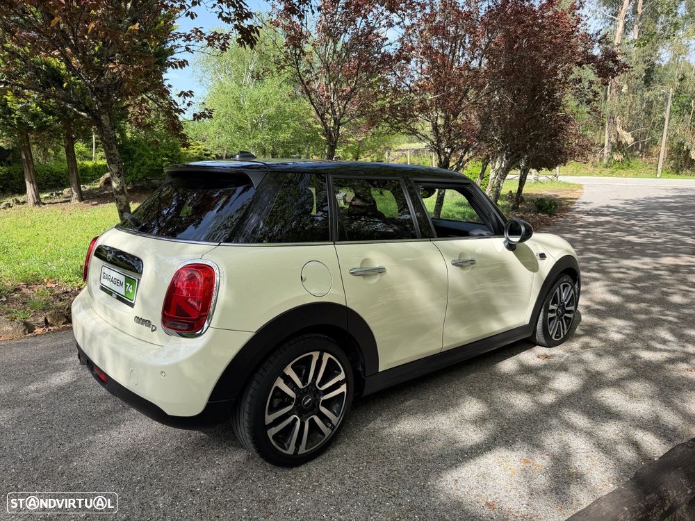 MINI 5 Portas Cooper D Auto - 28