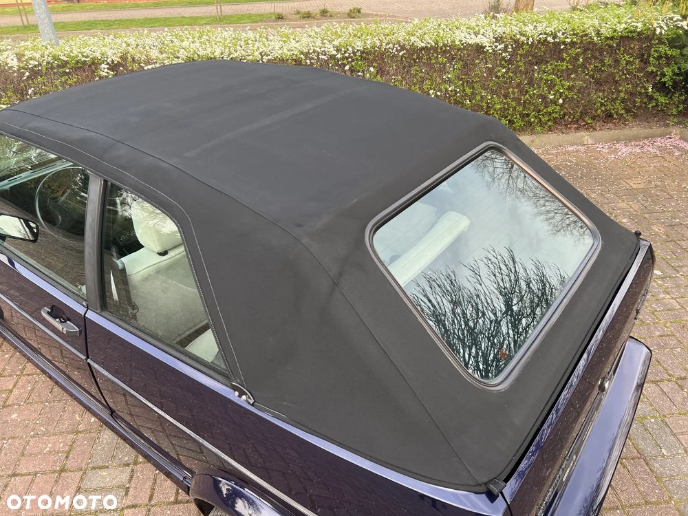 Volkswagen Golf - 36
