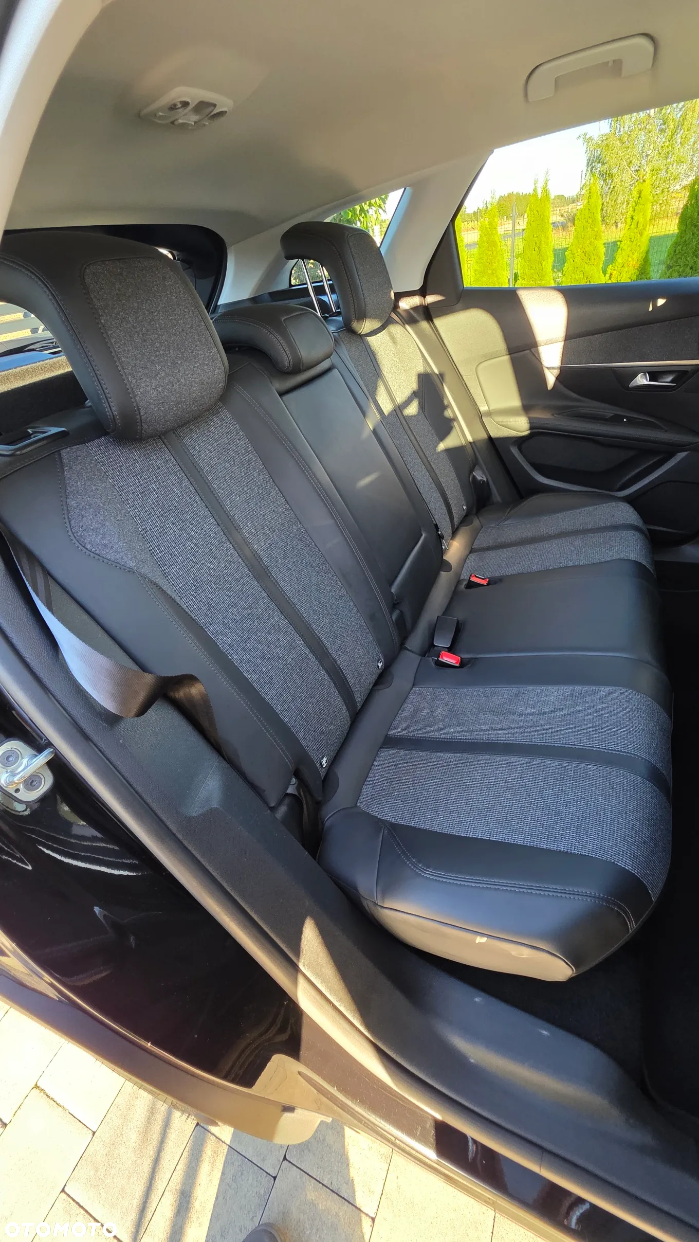 Peugeot 3008 1.6 BlueHDi Allure S&S - 11