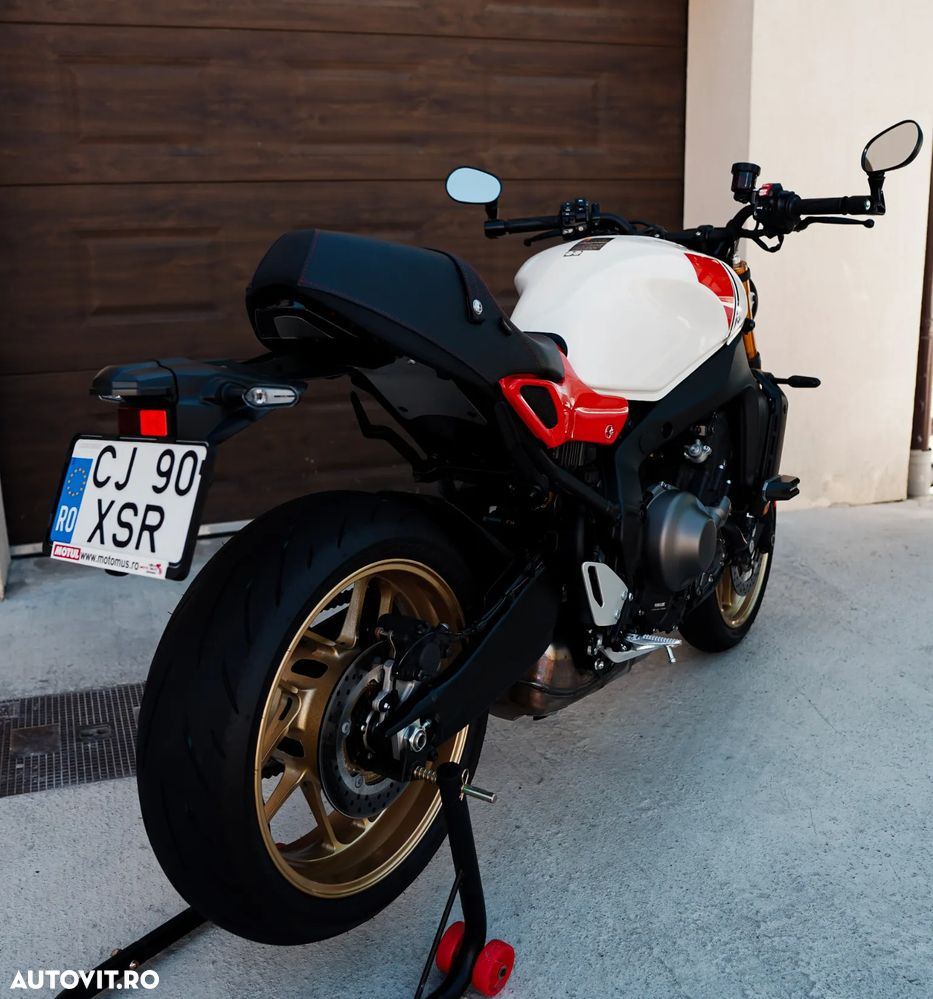 Yamaha XSR 900 - 7