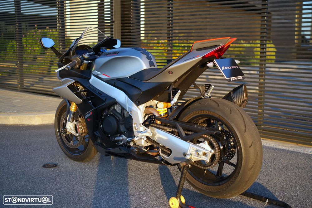 Aprilia RSV 4 - 22