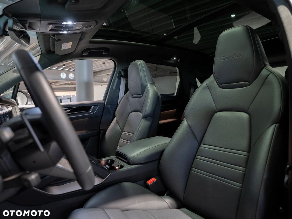 Porsche Cayenne Turbo E-Hybrid PHEV - 22