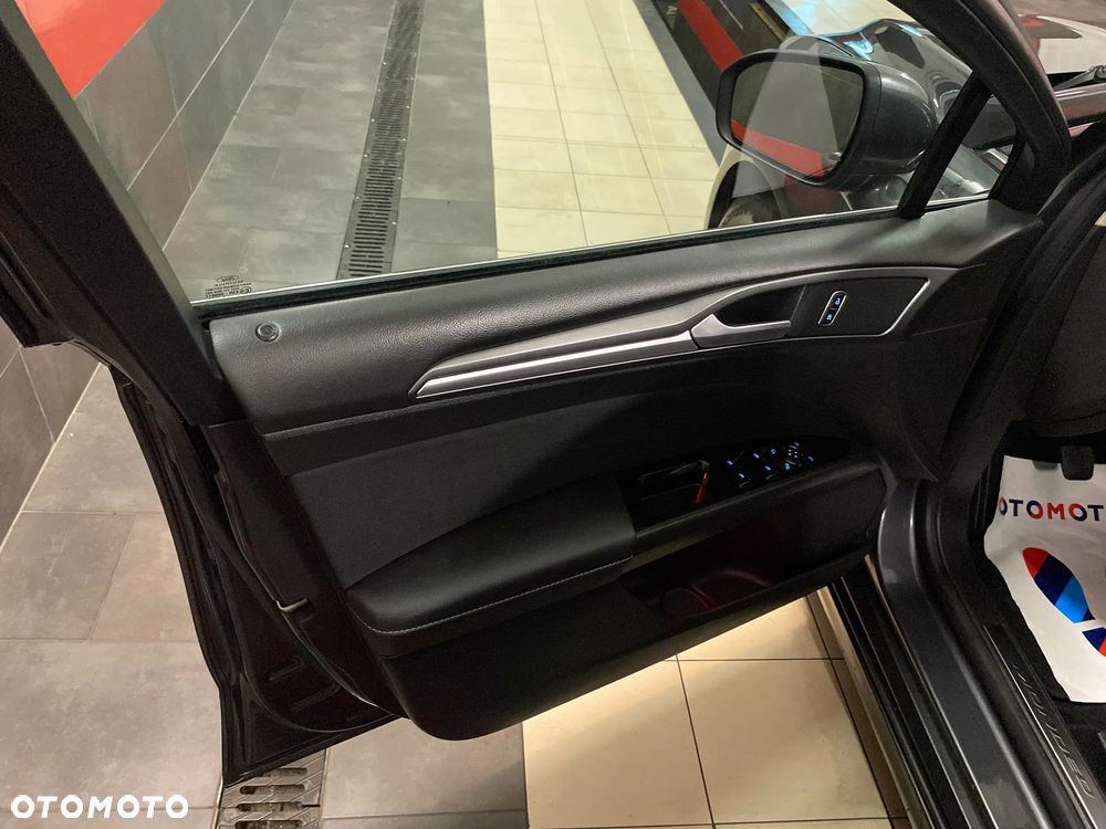 Ford Mondeo 2.0 TDCi Titanium - 14