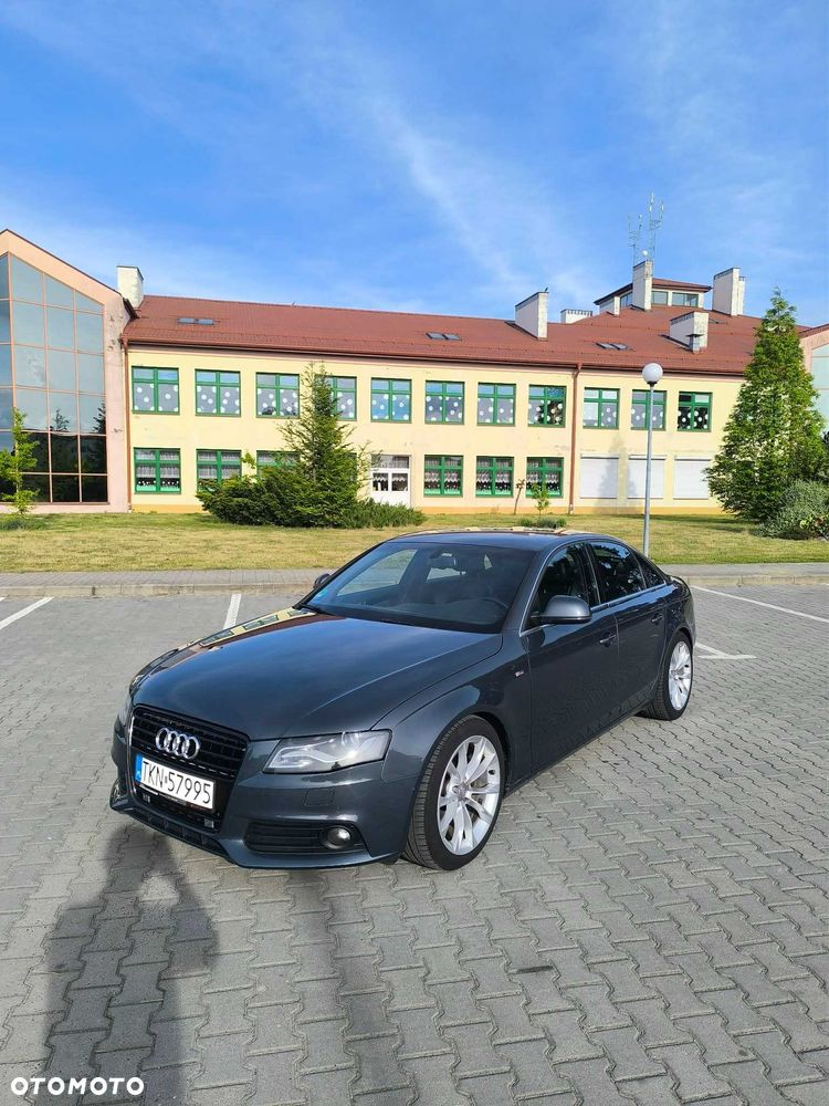 Audi A4 Limousine - 1