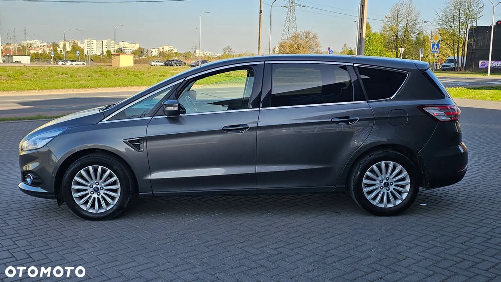 Ford S-Max - 32