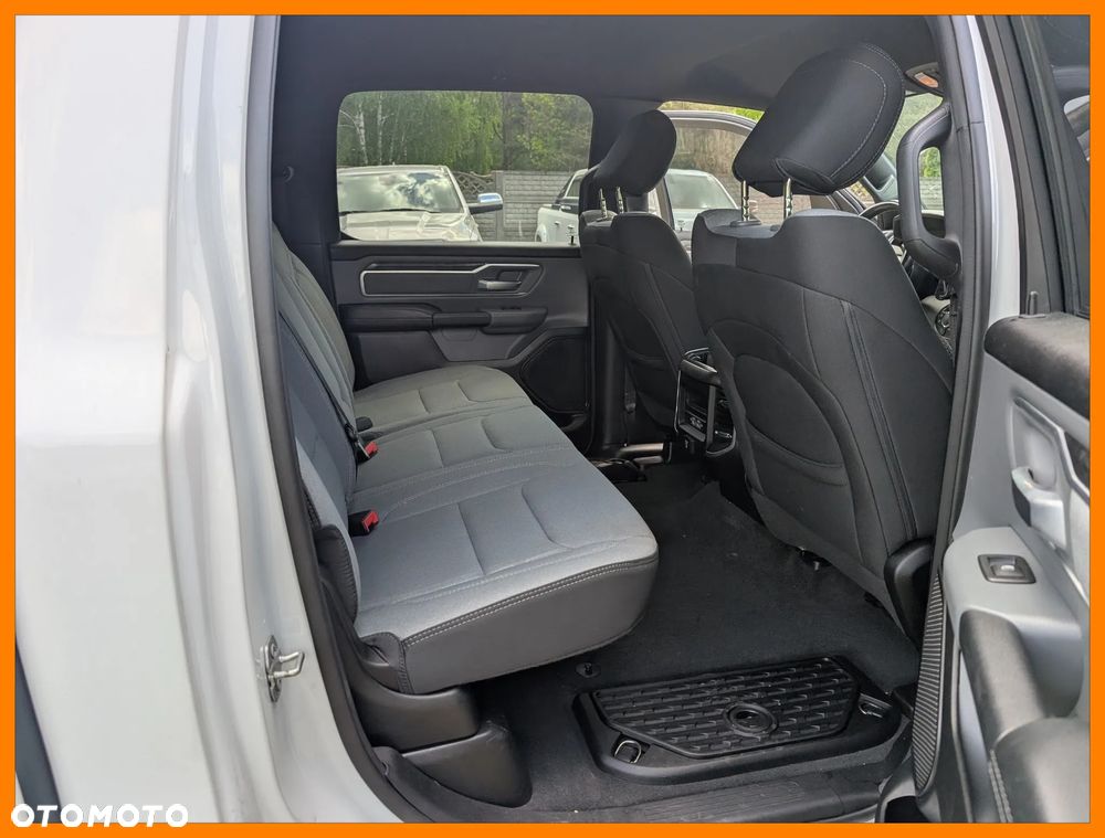 RAM 1500 Crew Cab Shortbed Bighorn - 19
