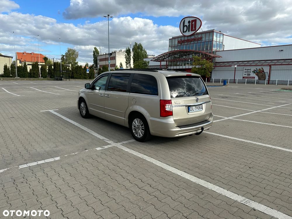 Lancia Voyager 3.6 Gold - 6