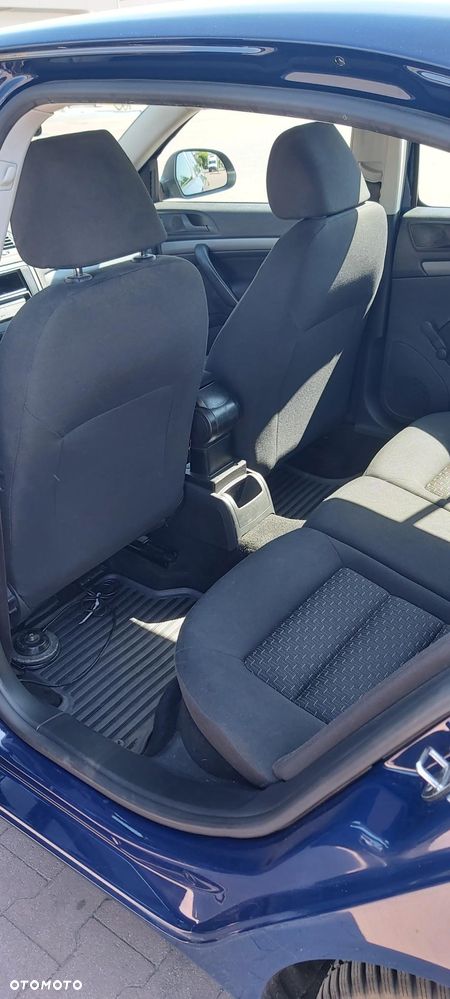 Skoda Octavia 1.6 Tour - 13