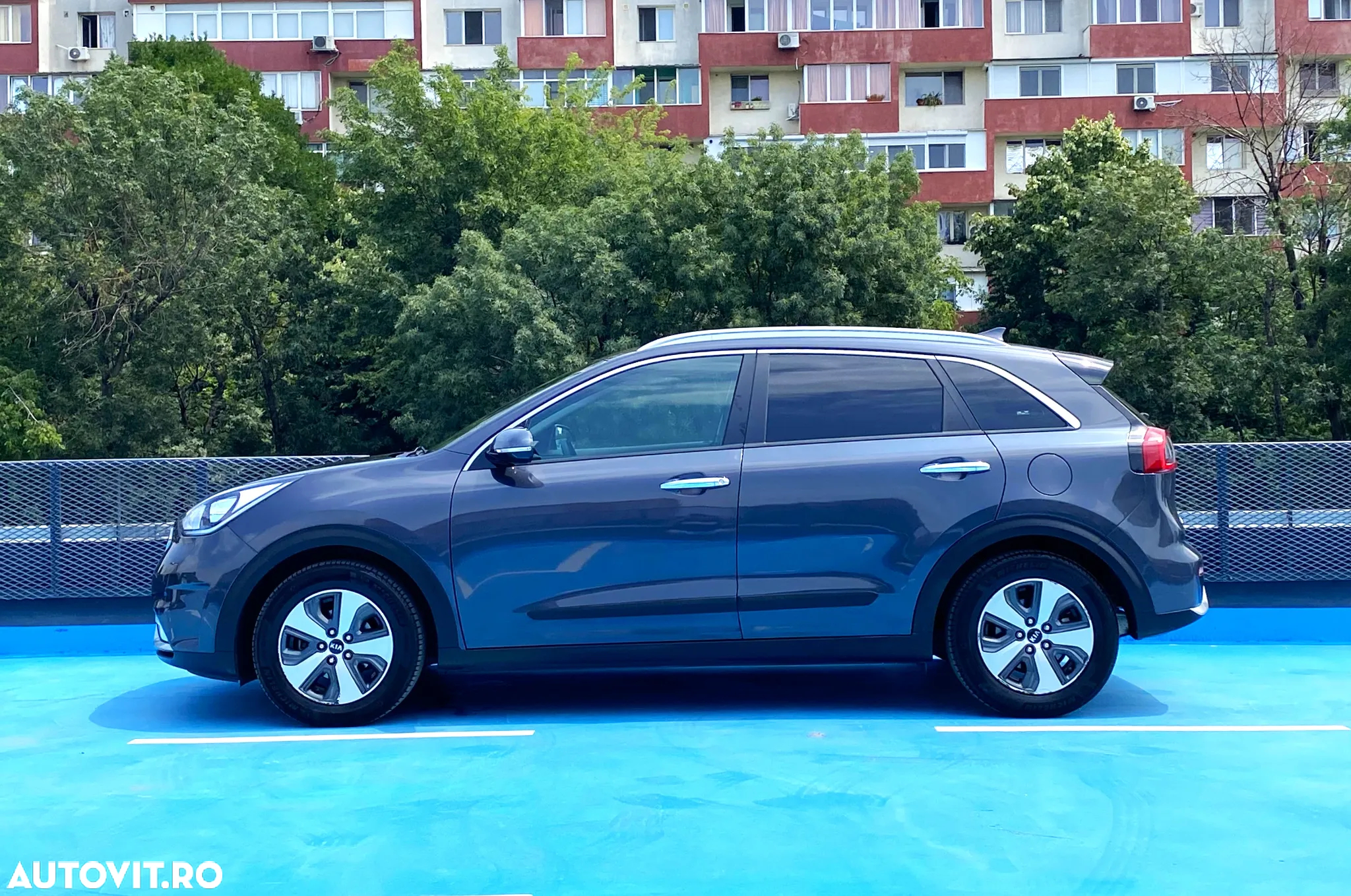Kia Niro 1.6 GDI HEV 2WD OPF Aut. Edition 7 - 17