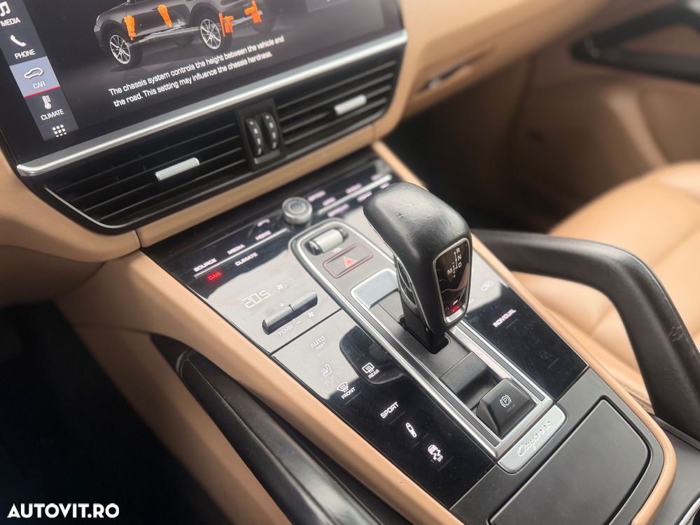 Porsche Cayenne - 13