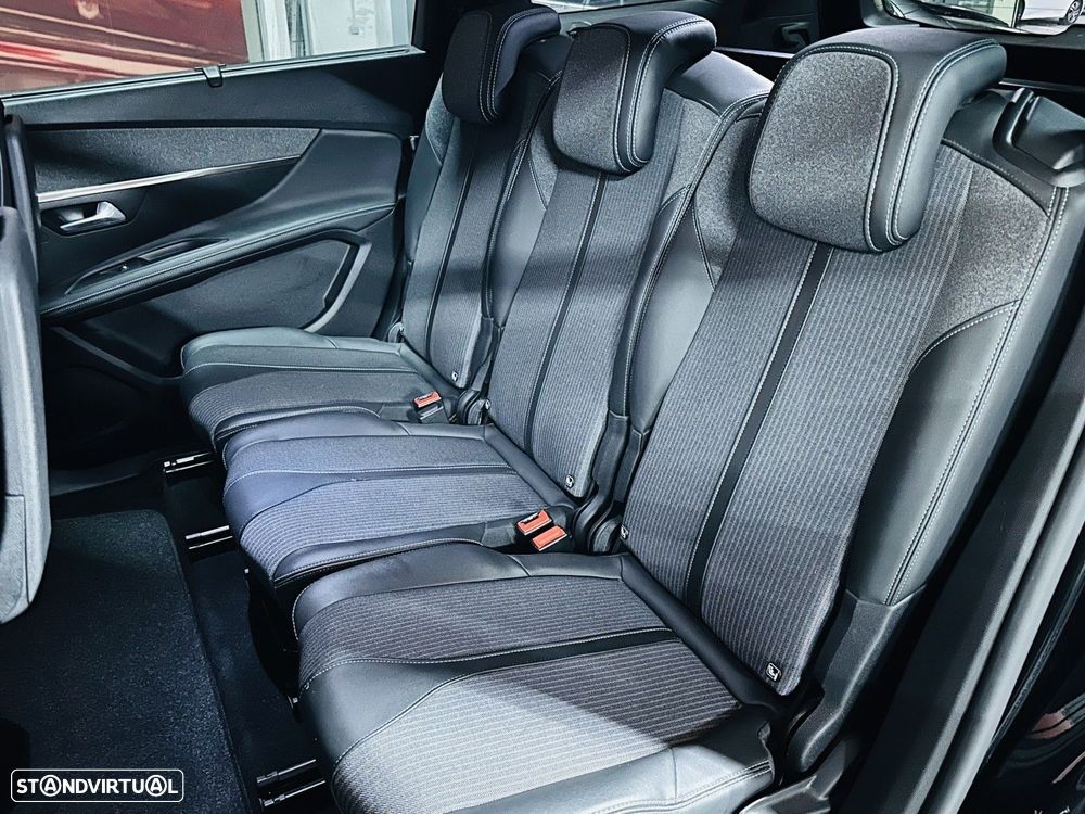 Peugeot 5008 1.2 PureTech Allure Pack EAT8 - 7