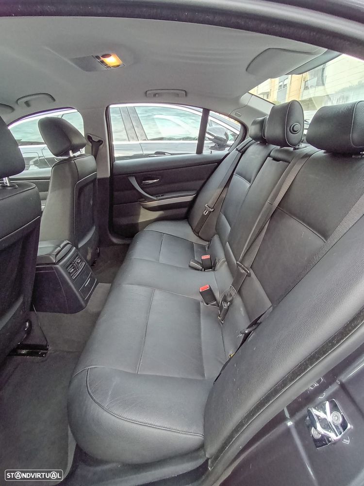 BMW 320 d - 2