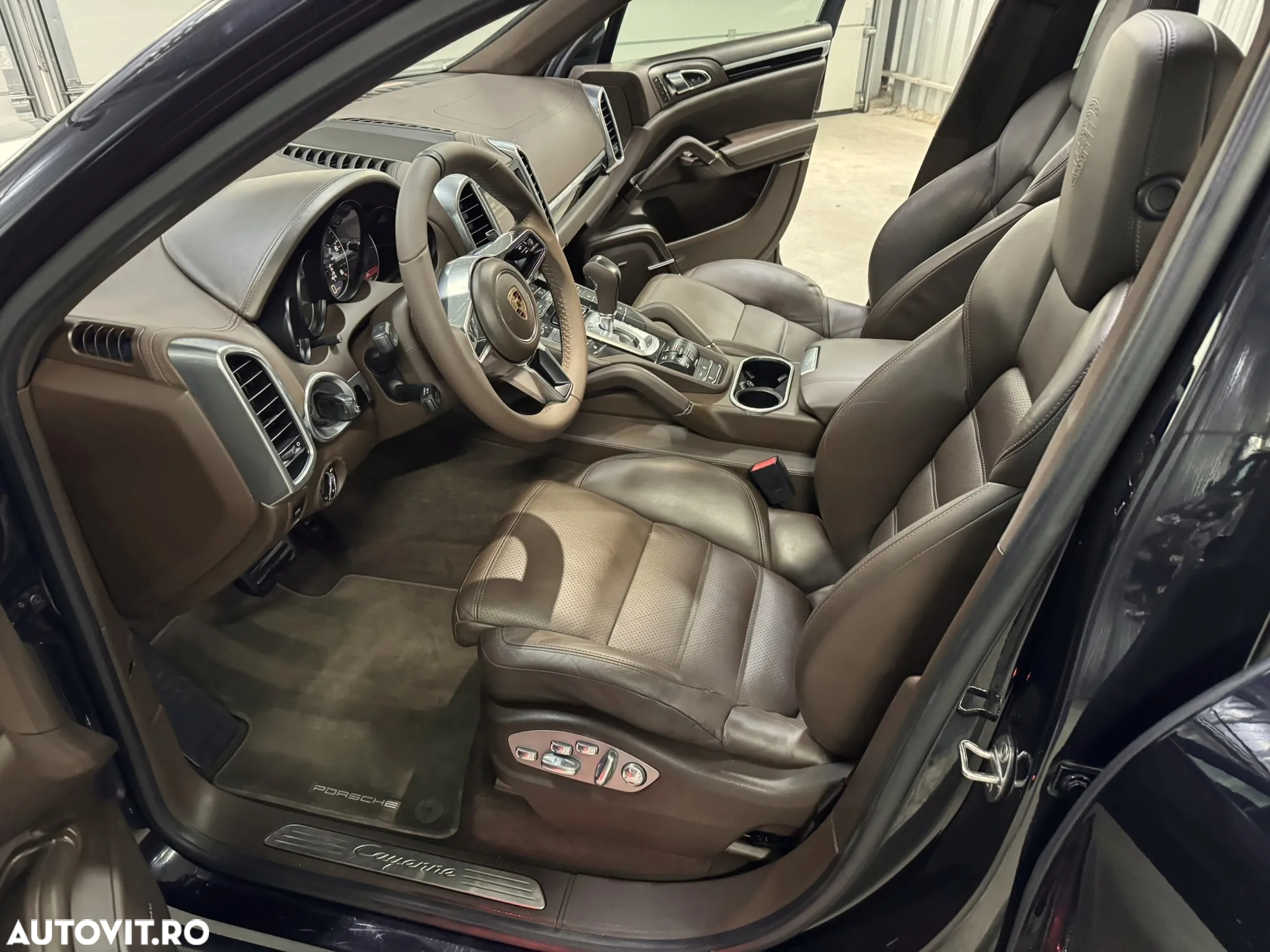 Porsche Cayenne Diesel Platinum Edition - 33
