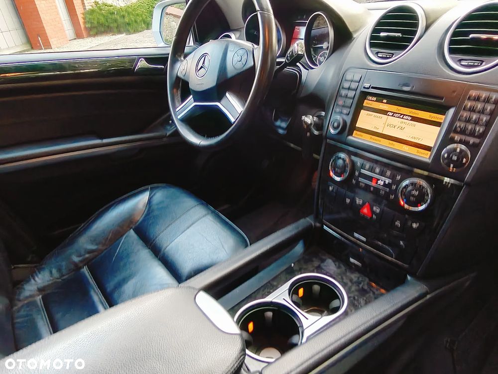 Mercedes-Benz ML - 16