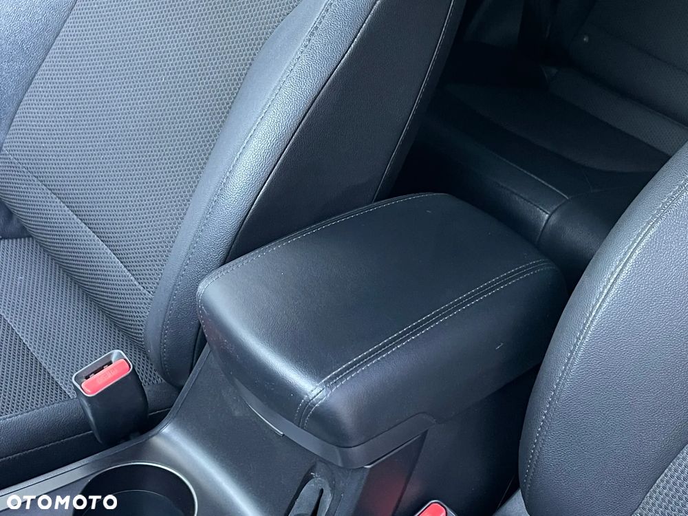 Hyundai ix35 1.6 GDI Premium 2WD - 24