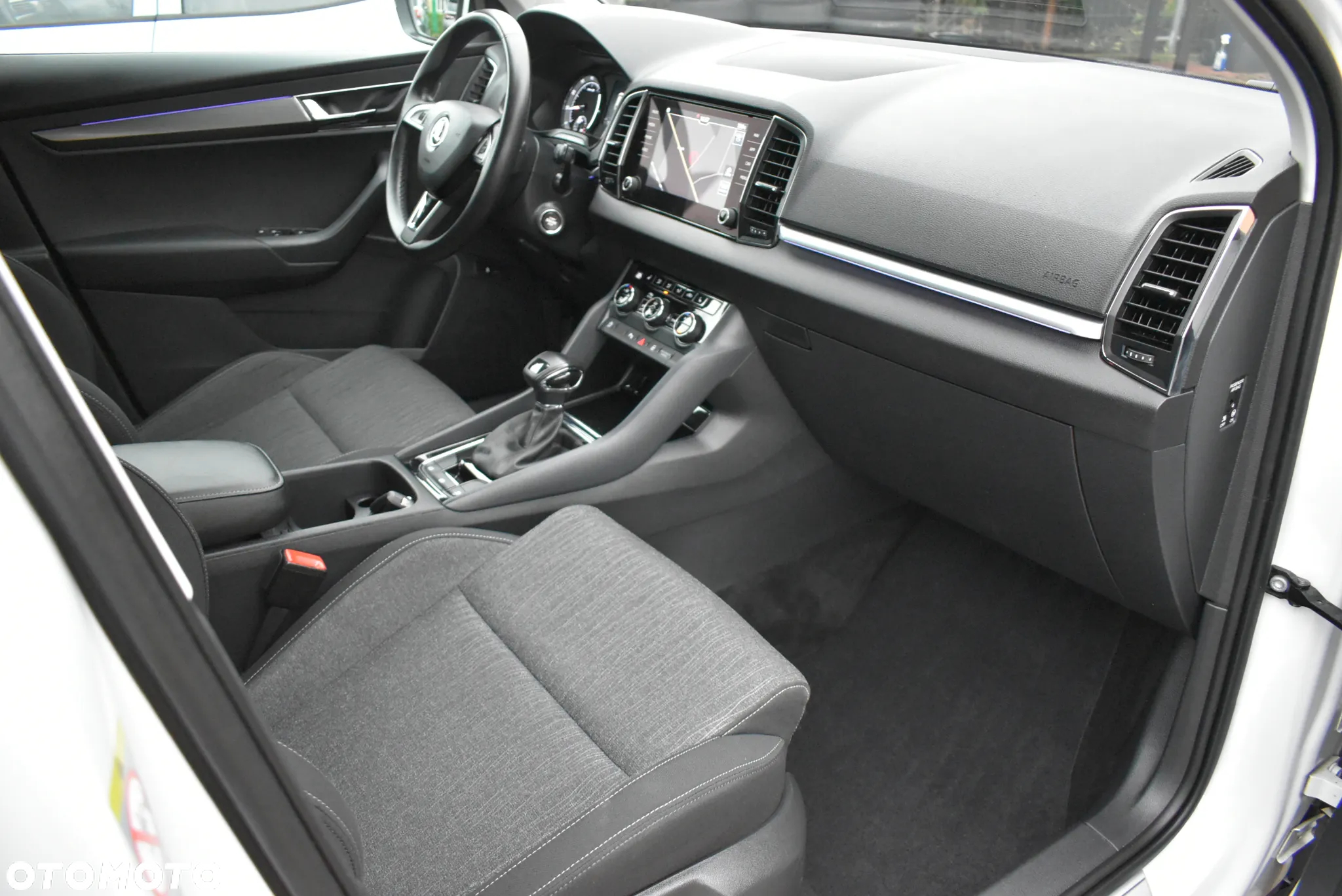 Skoda Karoq 1.5 TSI ACT DSG Style - 28
