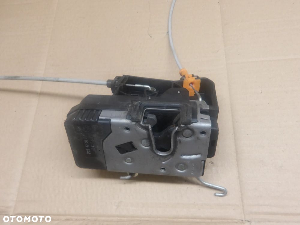 OPEL MERIVA A I LIFT 05-10 1.4B ZAMEK DRZWI PRAWY LEWY PRZÓD KLAMKA WEWNĘTRZNA 13203899 13154792 - 7