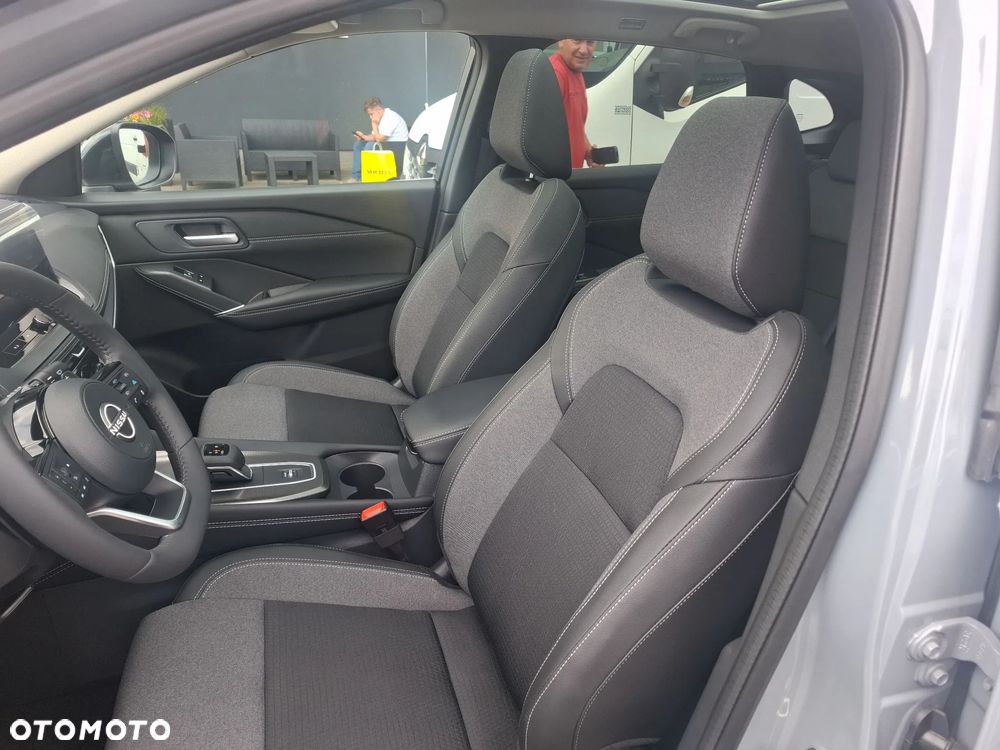 Nissan Qashqai 1.3 DIG-T MHEV N-Connecta Xtronic - 9